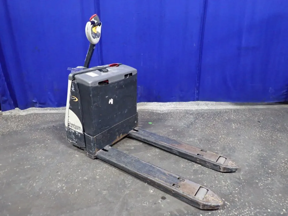Crown  Electric Pallet Jack
