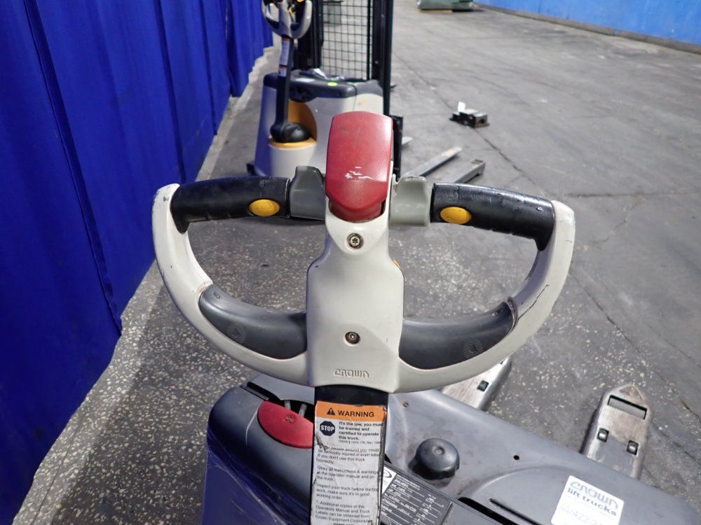 Crown  Electric Pallet Jack