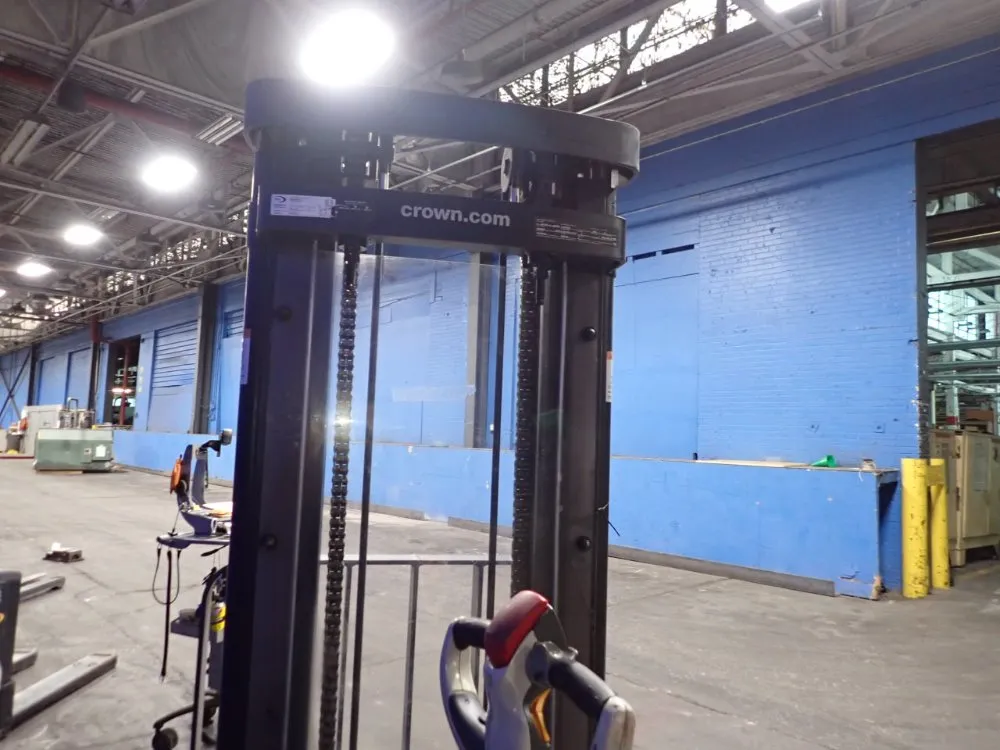 Crown 4000 Lbs Electric Walk Behind Forklift - Sx 3000 Series