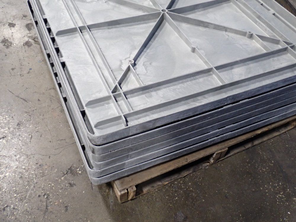 Buckhorn Plastic Crate Lids