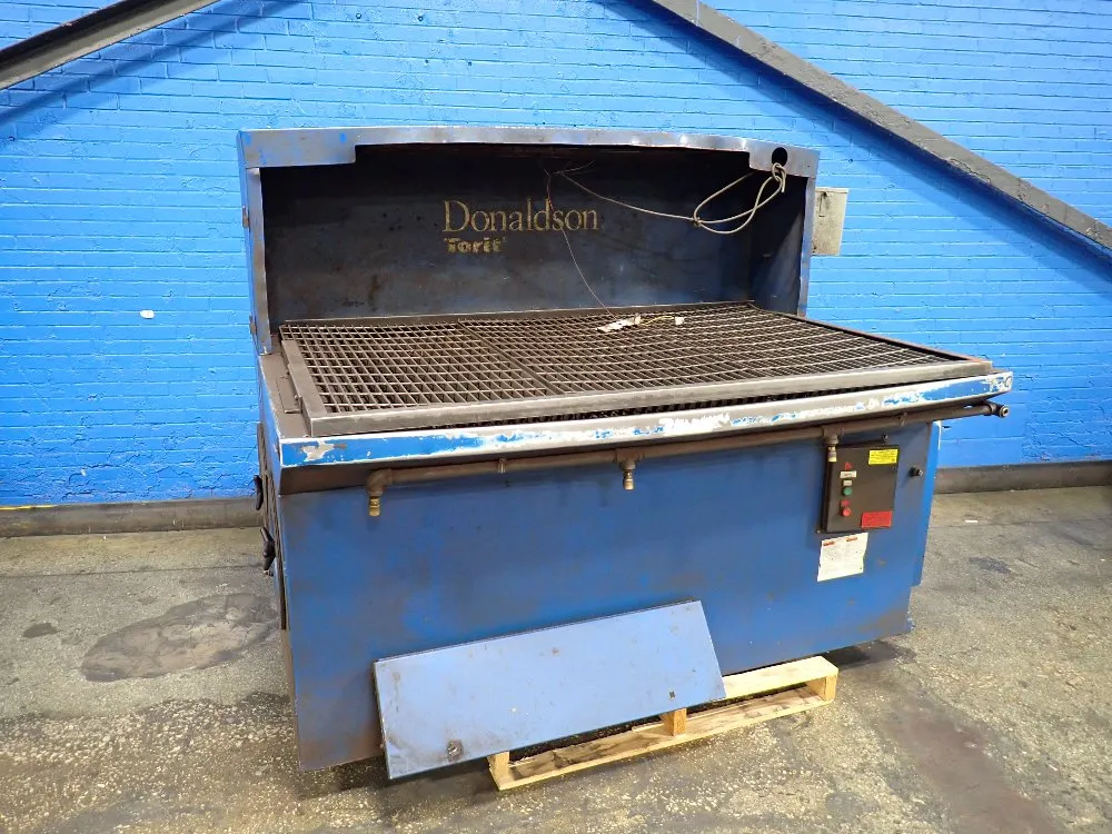 Donaldson Torit 50" X 73" Down Draft Table - Db3000