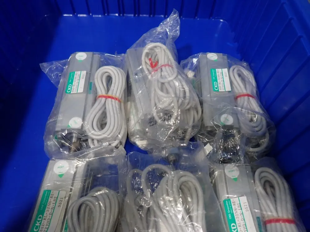 Ckd Lot Of 6 Cylinders - Ssd-kl-32nn-85-t2yh3-d-n-lb2