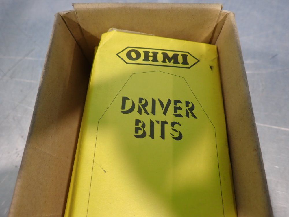 Ohmi Seiki Co Lot Of 90 Driver Bits - V-17