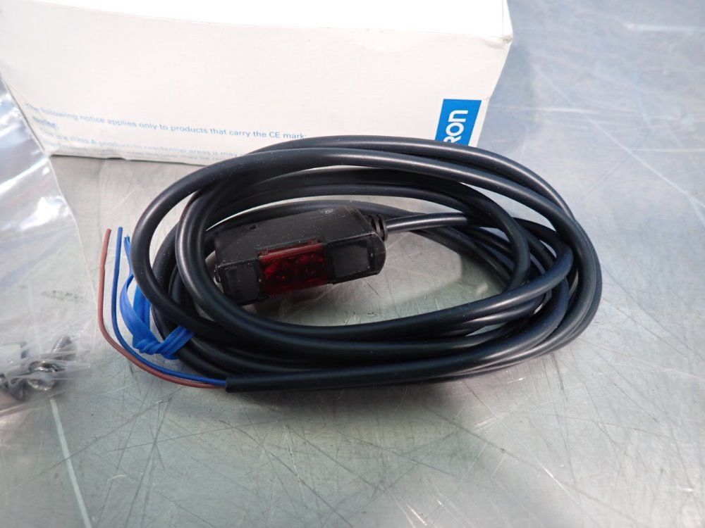 Omron Photoelectric Switch - E3s-at61-l