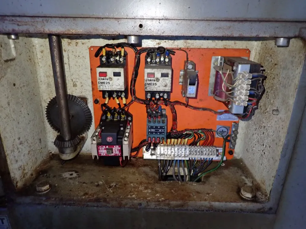 Summit 19"/21" X 87" Gap Bed Lathe - 17-3x80