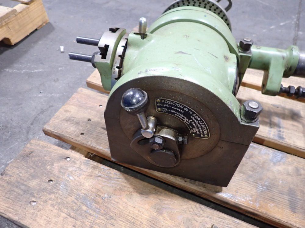 Universal Dividing Head