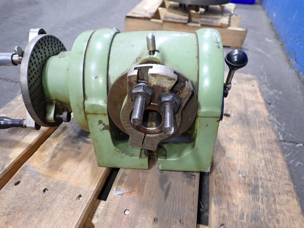 Universal Dividing Head