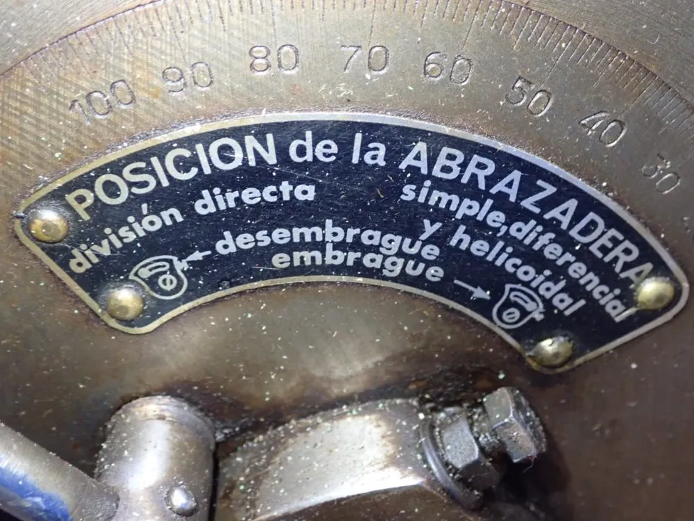 Universal Dividing Head