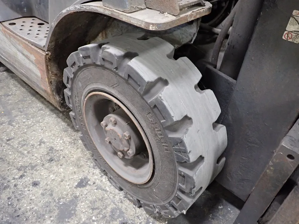 Nissan 3900 Lbs Propane Forklift - Mpl01a20lv