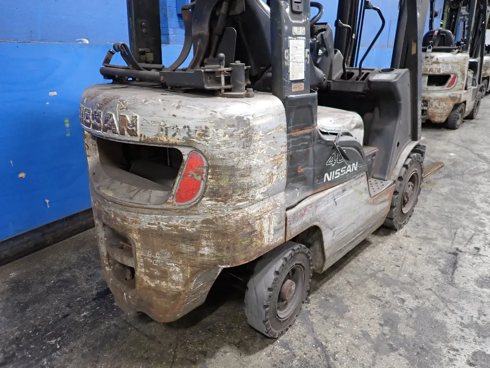 Nissan 3900 Lbs Propane Forklift - Mpl01a20lv