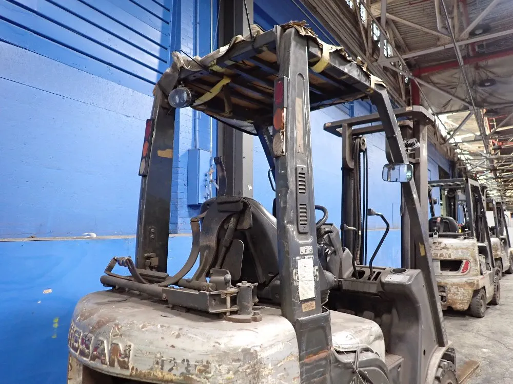 Nissan 3900 Lbs Propane Forklift - Mpl01a20lv