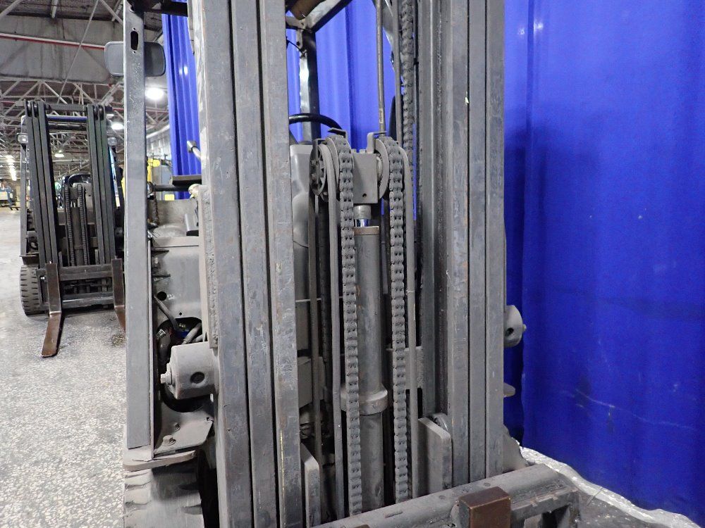 Nissan 4400 Lbs Propane Forklift - Mcp1f2a25lv