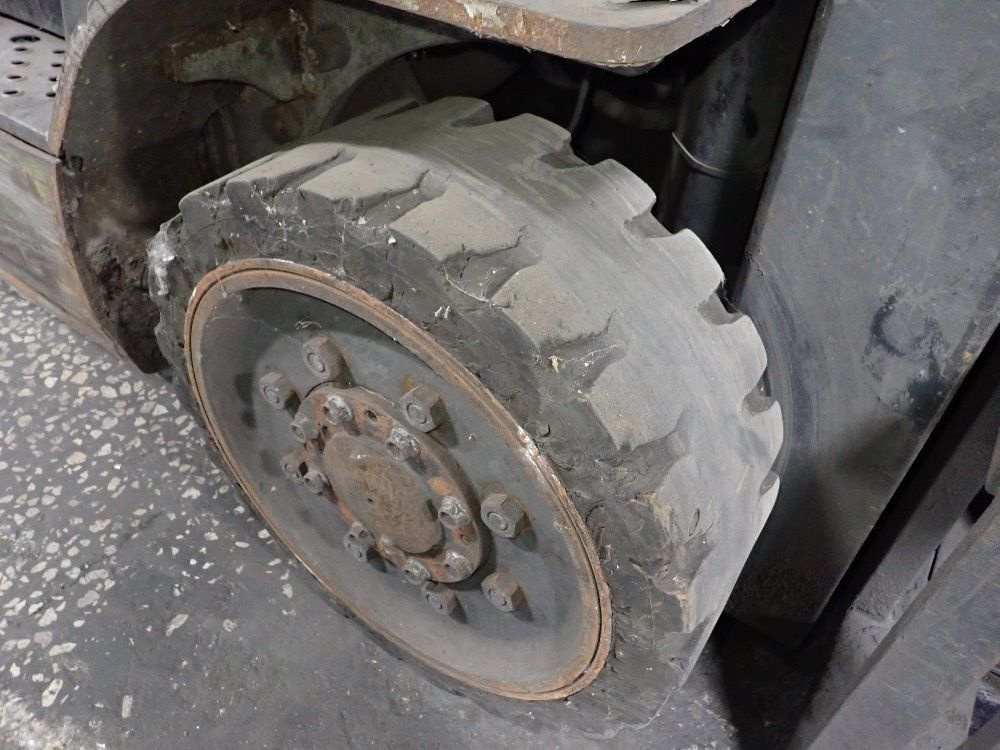 Nissan 4400 Lbs Propane Forklift - Mcp1f2a25lv