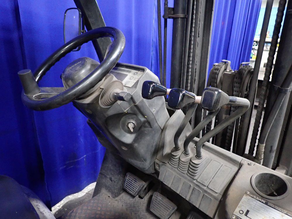 Nissan 4400 Lbs Propane Forklift - Mcp1f2a25lv