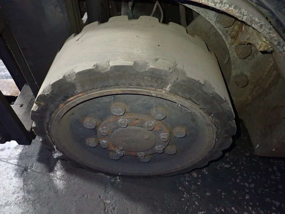 Nissan 4400 Lbs Propane Forklift - Mcp1f2a25lv