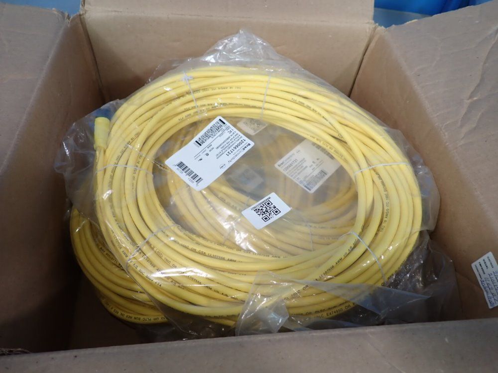 Brad Connectivity Lot Of 4 Cables - 885030k03m350