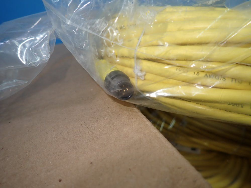 Brad Connectivity Lot Of 4 Cables - 885030k03m350