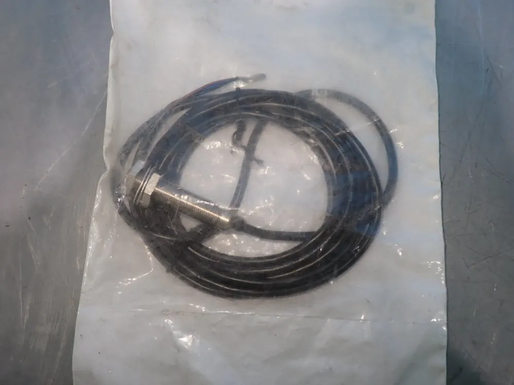 Allen Bradley Inductive Proximity Sensor - 872c-m4np12-e2