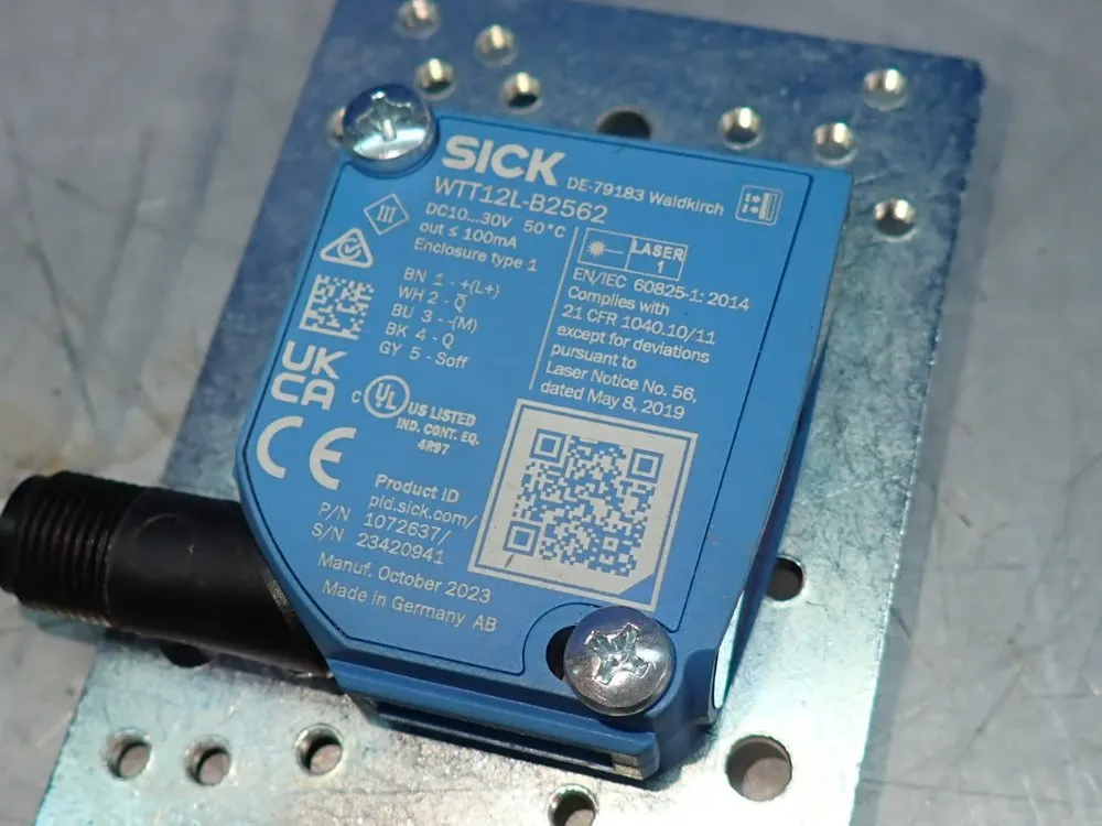 Sick Photoelectric Sensor - Wtt12l-b2562