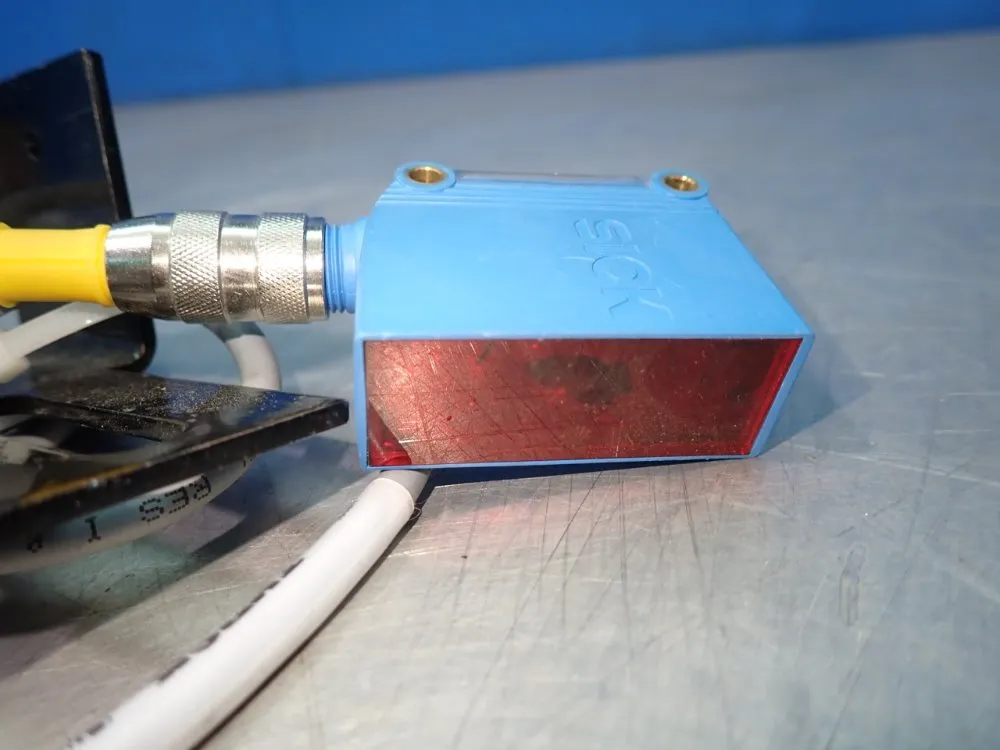 Sick Photoelectric Sensor - Gl10-p4111