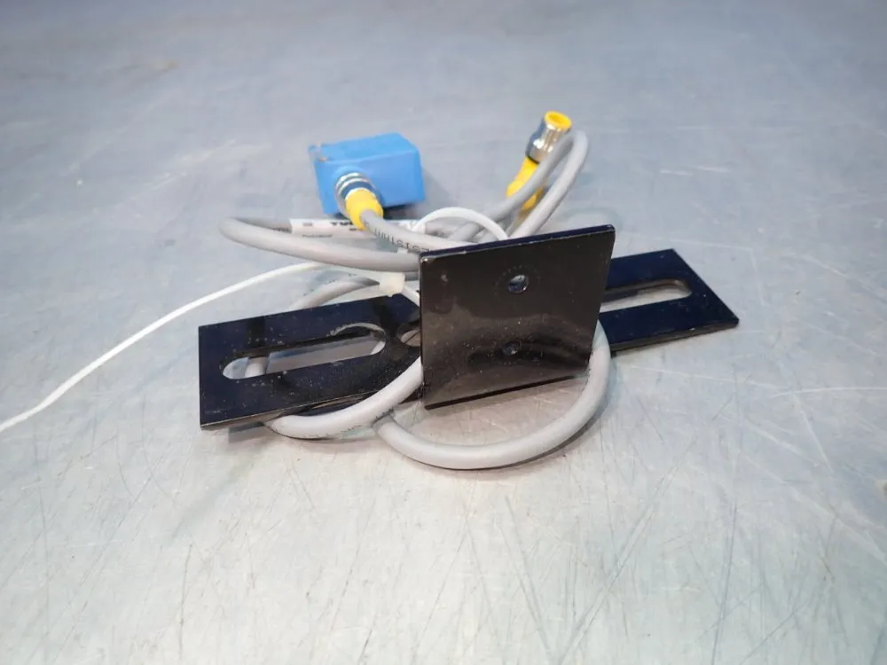 Sick Photoelectric Sensor - Gl10-p4111