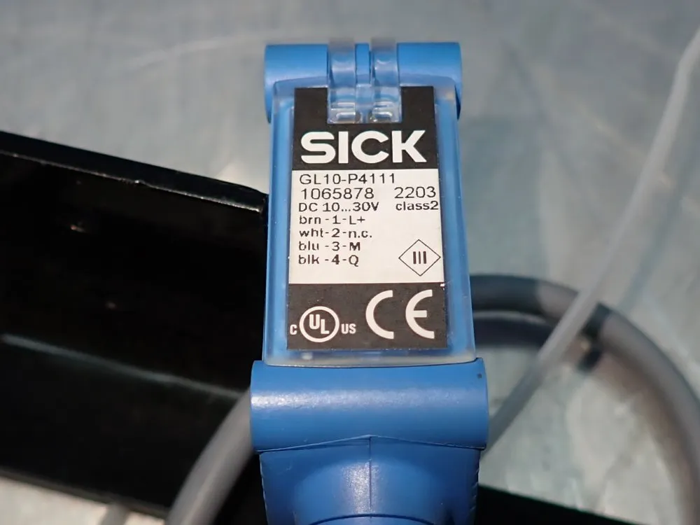 Sick Photoelectric Sensor - Gl10-p4111