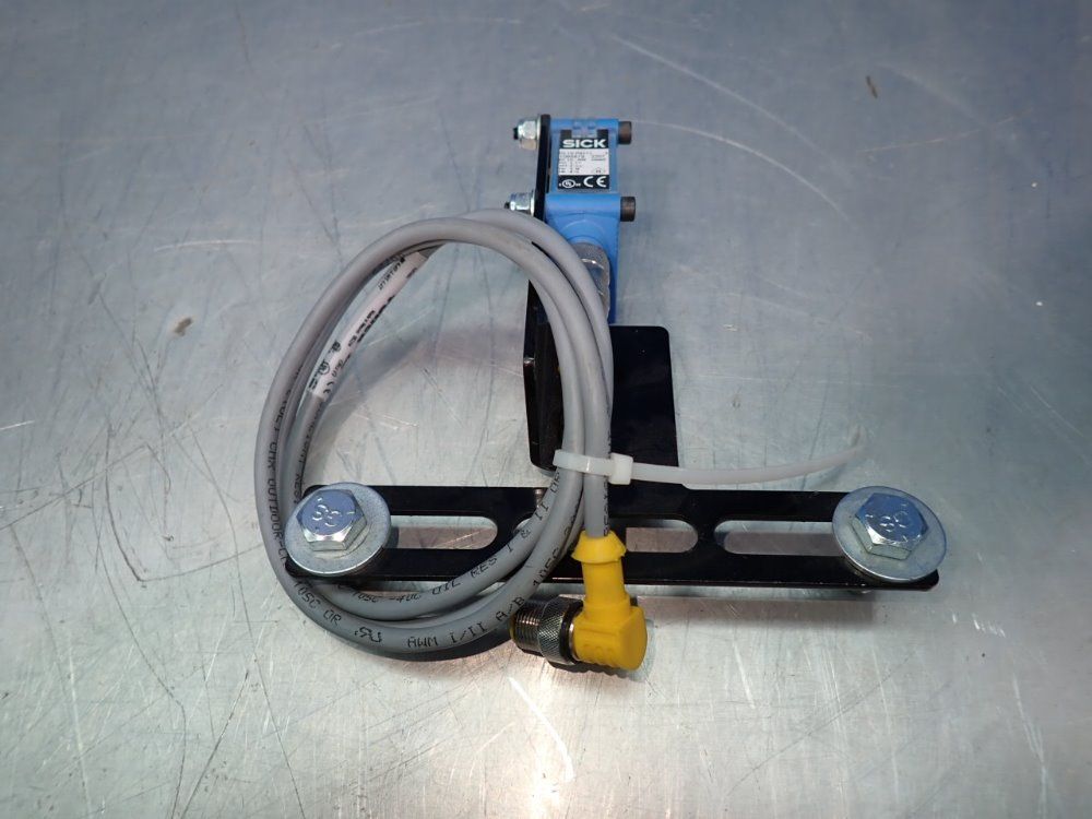 Sick Photoelectric Sensor - Gl10-p4111
