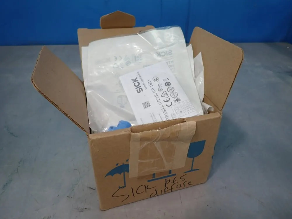 Sick Lot Of 8 Photoelectric Sensors - Htb18-p4a2bb