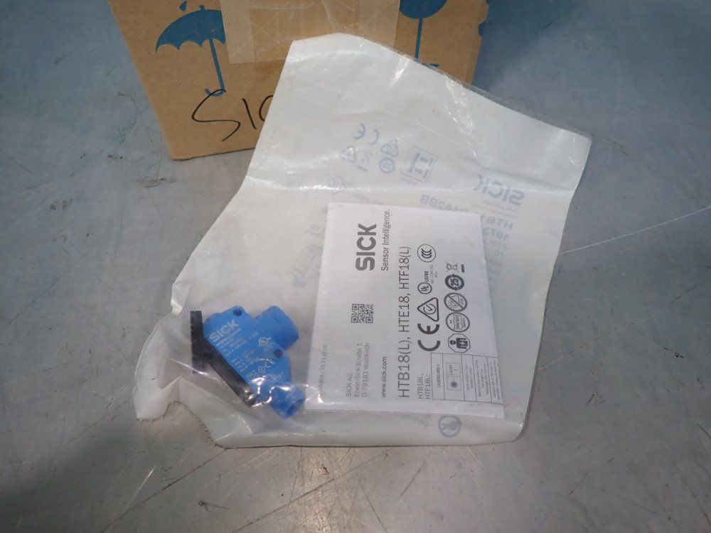 Sick Lot Of 8 Photoelectric Sensors - Htb18-p4a2bb