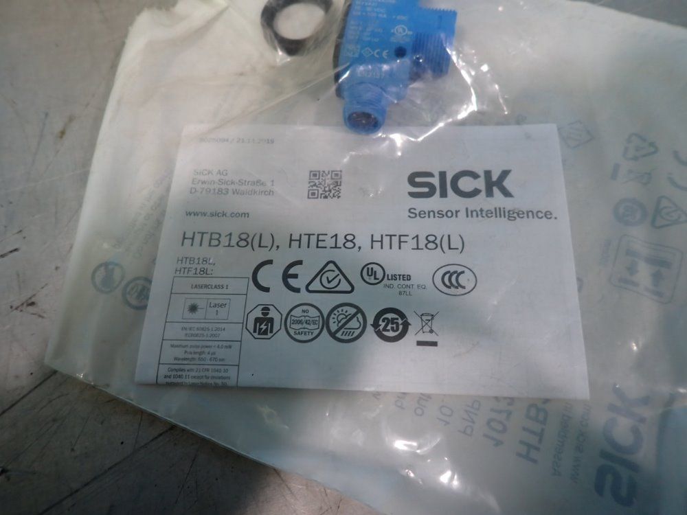 Sick Lot Of 8 Photoelectric Sensors - Htb18-p4a2bb