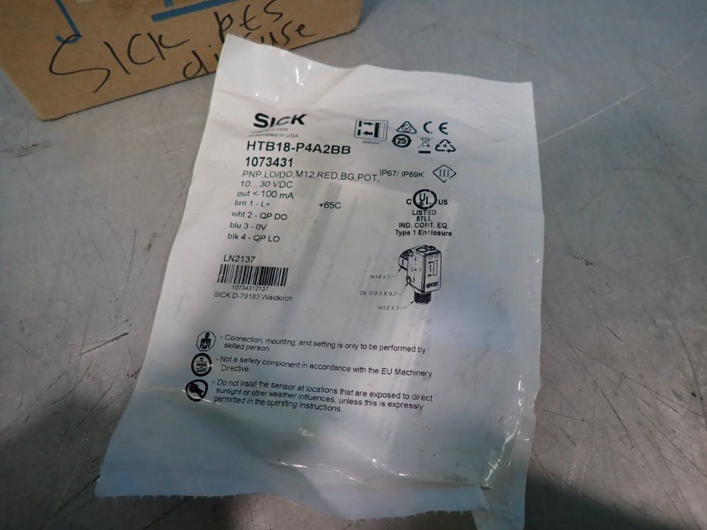 Sick Lot Of 8 Photoelectric Sensors - Htb18-p4a2bb