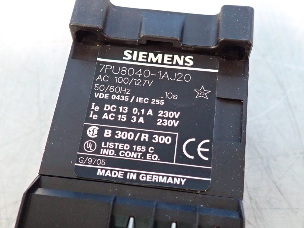 Siemens Timing Relay - 7pu8040-1aj20