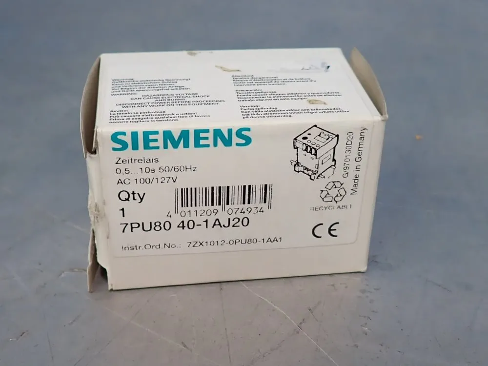 Siemens Timing Relay - 7pu8040-1aj20
