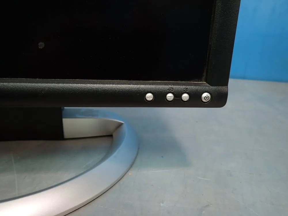 Dell 19" Monitor - 1907fpvt