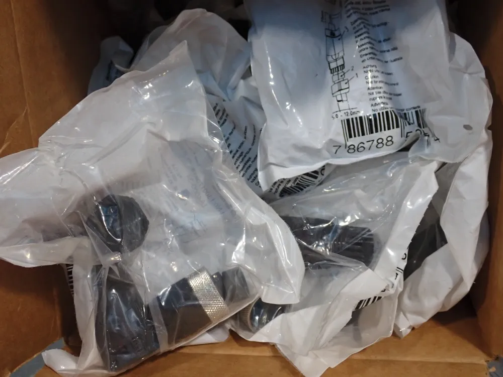 Woodhead 600 V Attachable Connector - 1a4000-34