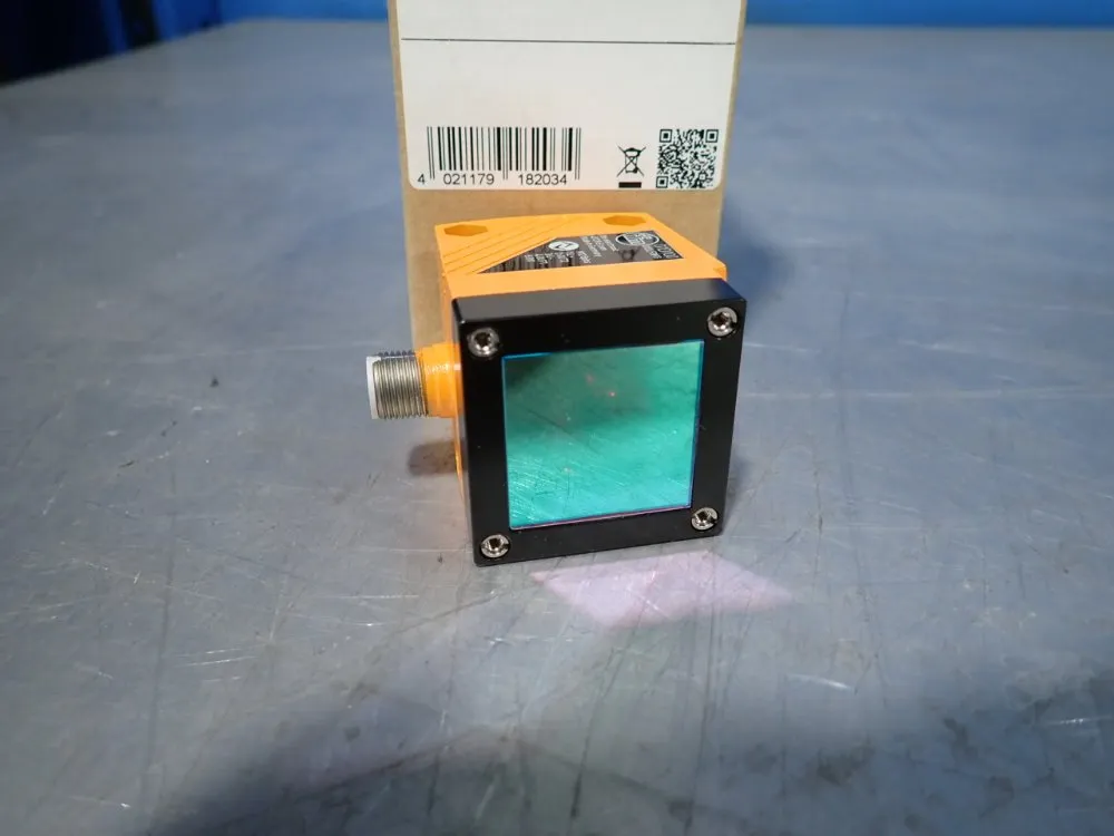 Ifm Photoelectric Distance Sensor - 01d100