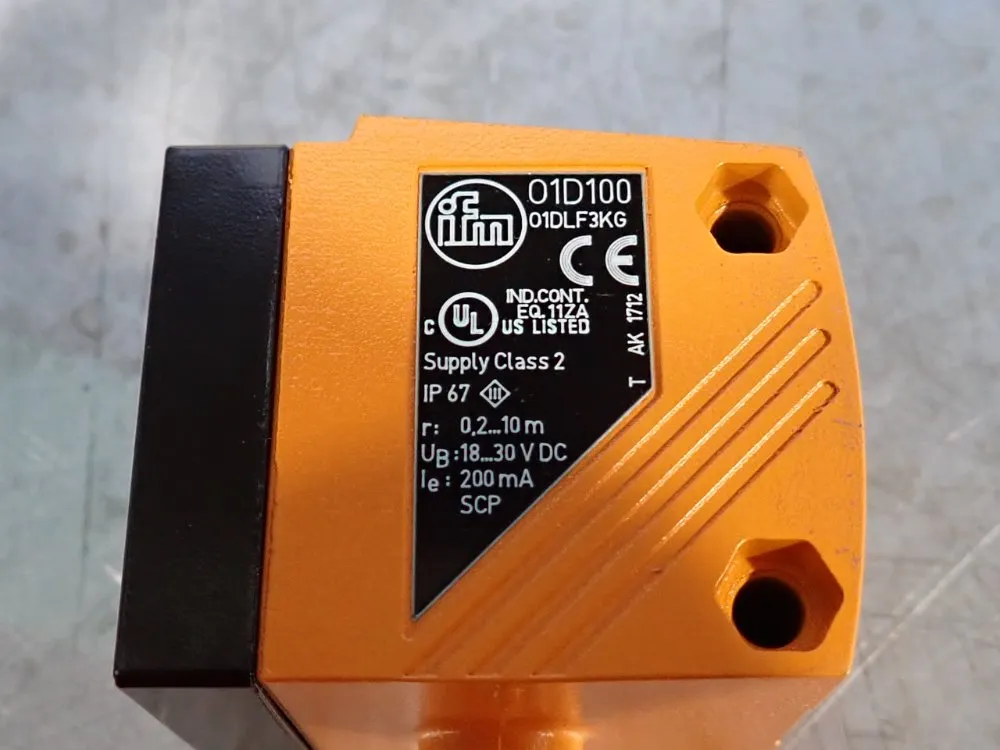 Ifm Photoelectric Distance Sensor - 01d100