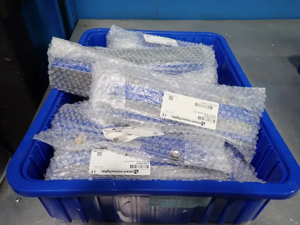 Smart Vision Lights 11 1/2" X 1" Lot Of 23 Linear Light Bars - L300-625-w