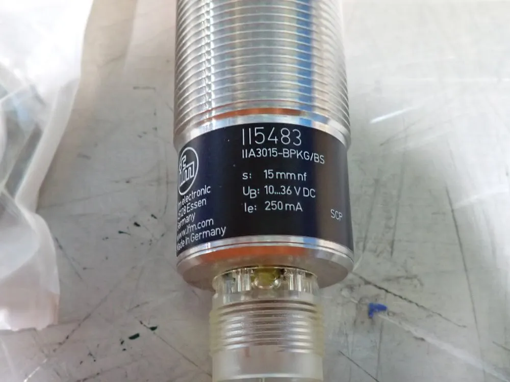 Ifm Lot Of 12 Inductive Sensors - Ii5483