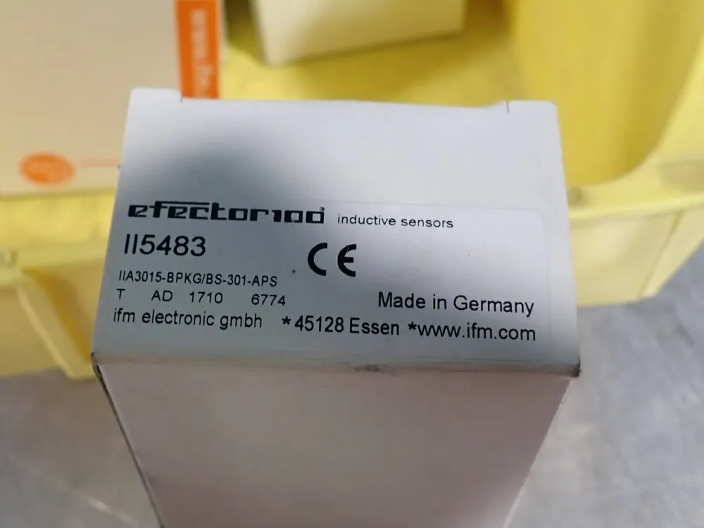 Ifm Lot Of 12 Inductive Sensors - Ii5483