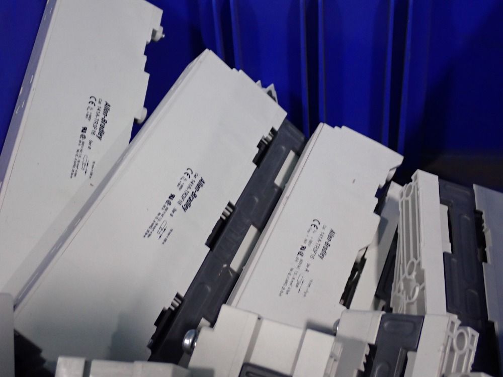 Allen-bradley Busbar Adaptor Modules - 141a-gs54*25, 141a-tr3f16