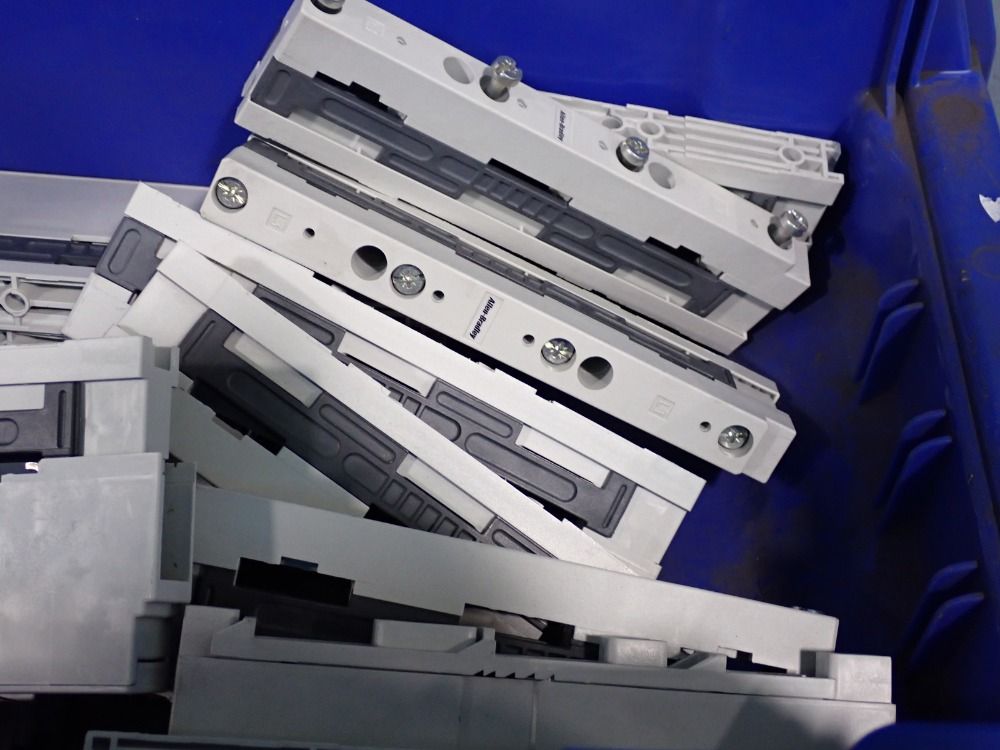Allen-bradley Busbar Adaptor Modules - 141a-gs54*25, 141a-tr3f16