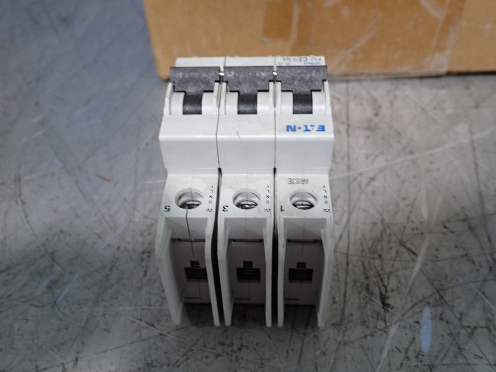 Eaton Circuit Breakers, Qty: 11 - Faz-c2/3-na