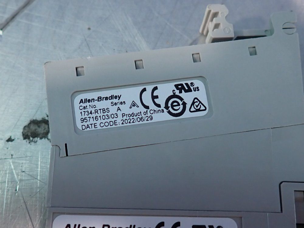 Allen Bradley Lot Of 16 I/o Mounting Bases - 1734-tbs