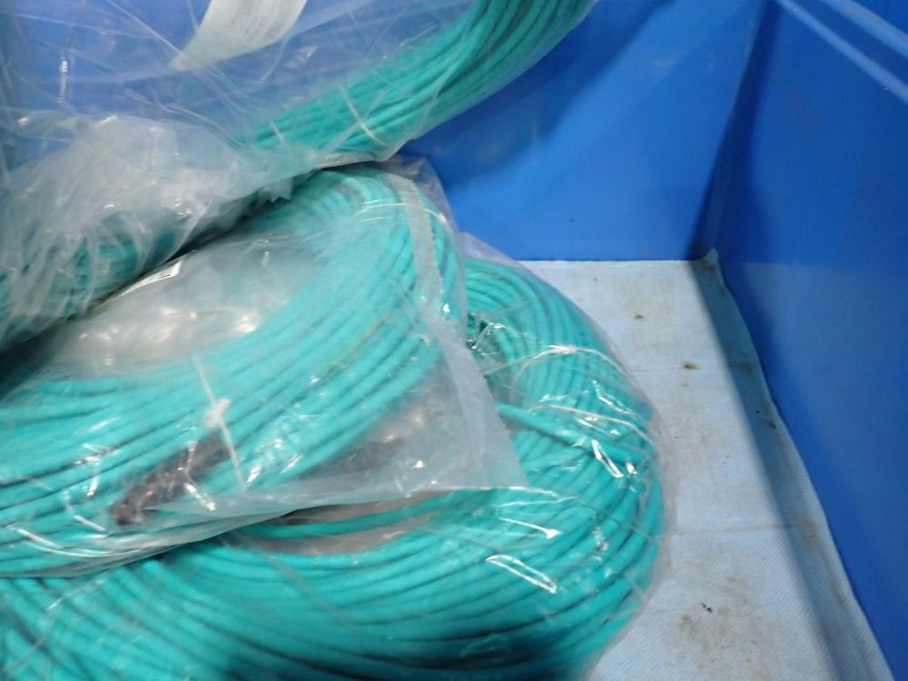 Molex Woodhead Cables, Qty: 8 - 1300480323, 1300480102