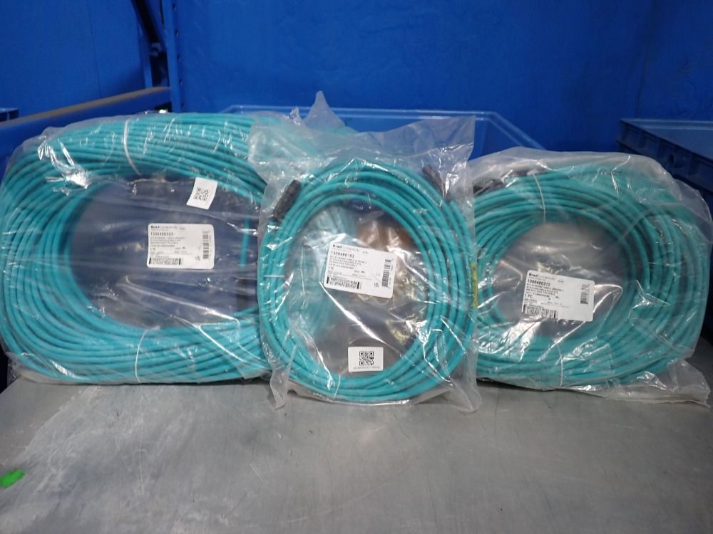 Molex Woodhead Cables, Qty: 8 - 1300480323, 1300480102