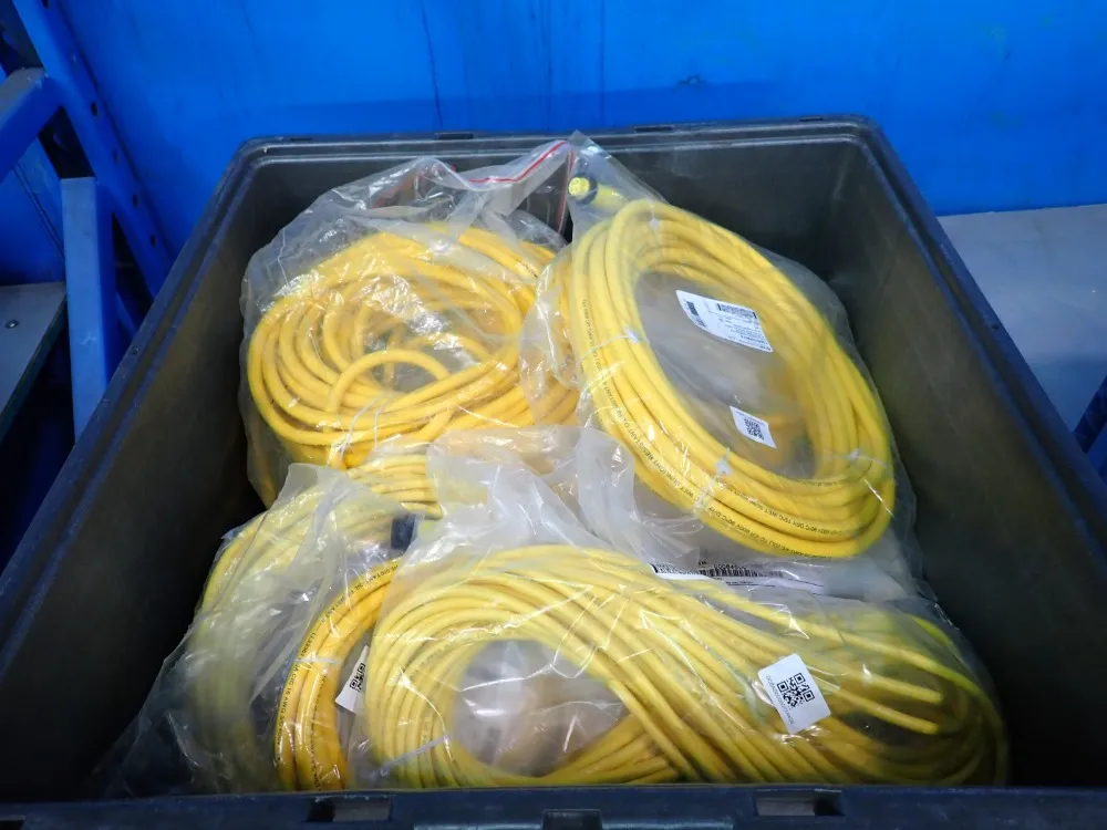 Molex Woodhead Cables, Qty: 9