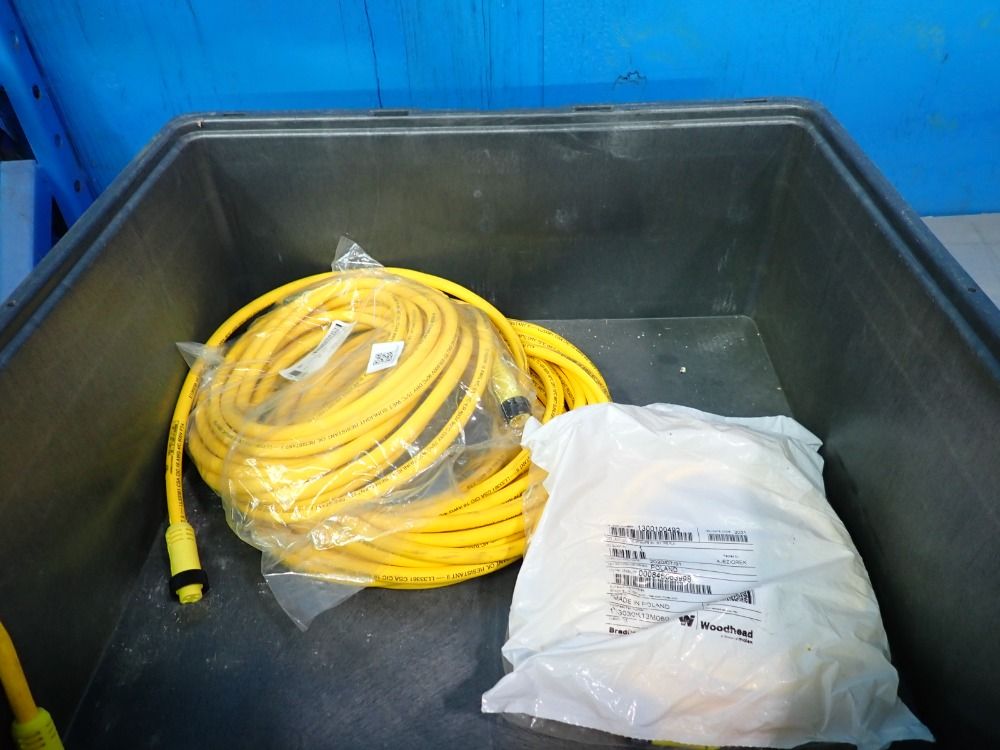 Molex Woodhead Cables, Qty: 9