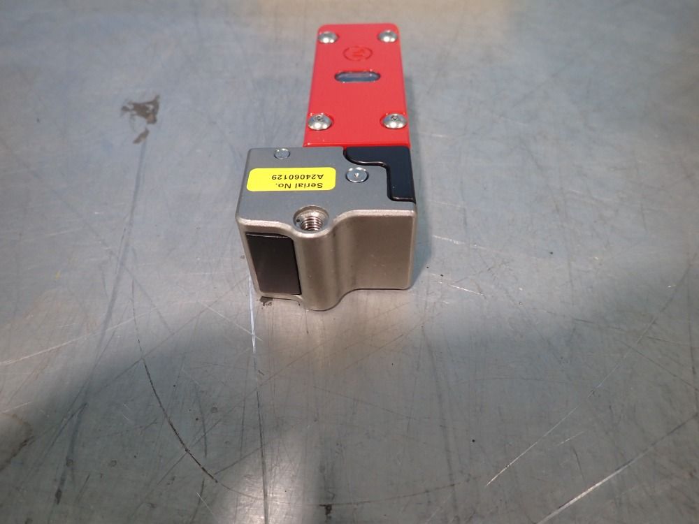 Fortress Switch - No4t6st401t03116d1gm