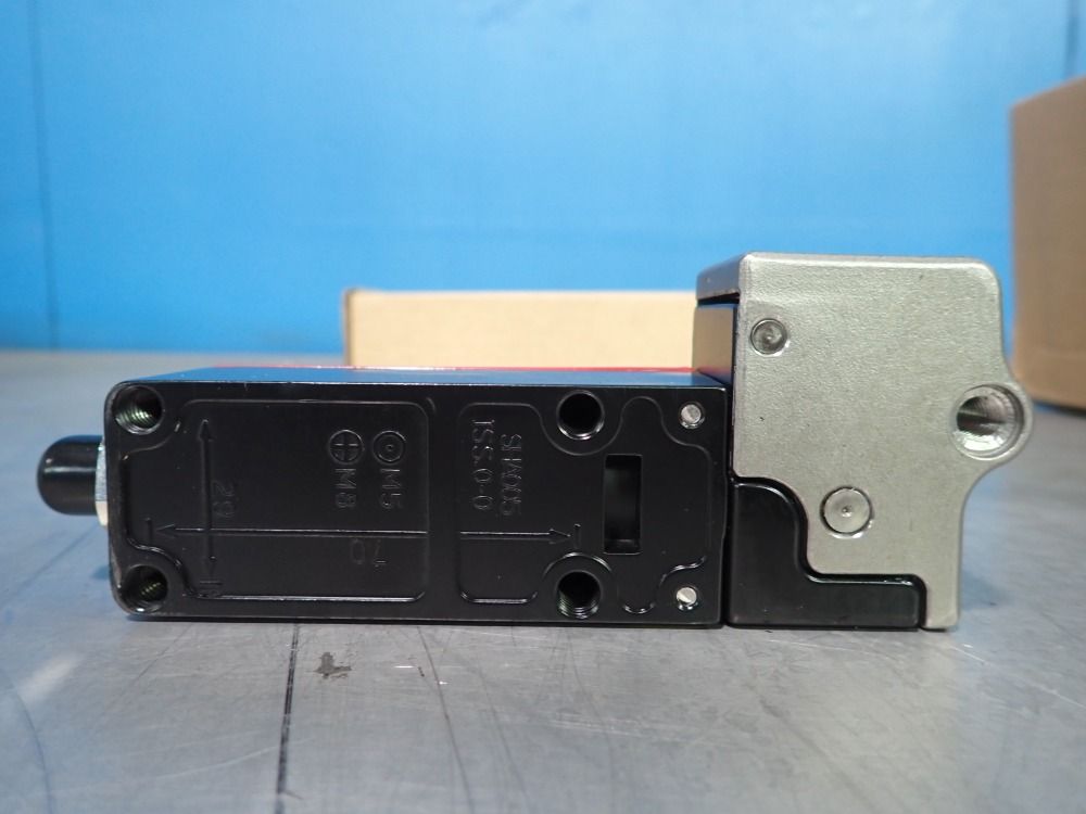 Fortress Switch - No4t6st401t03116d1gm